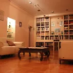 Hall Prestige 2bdr Apartman *